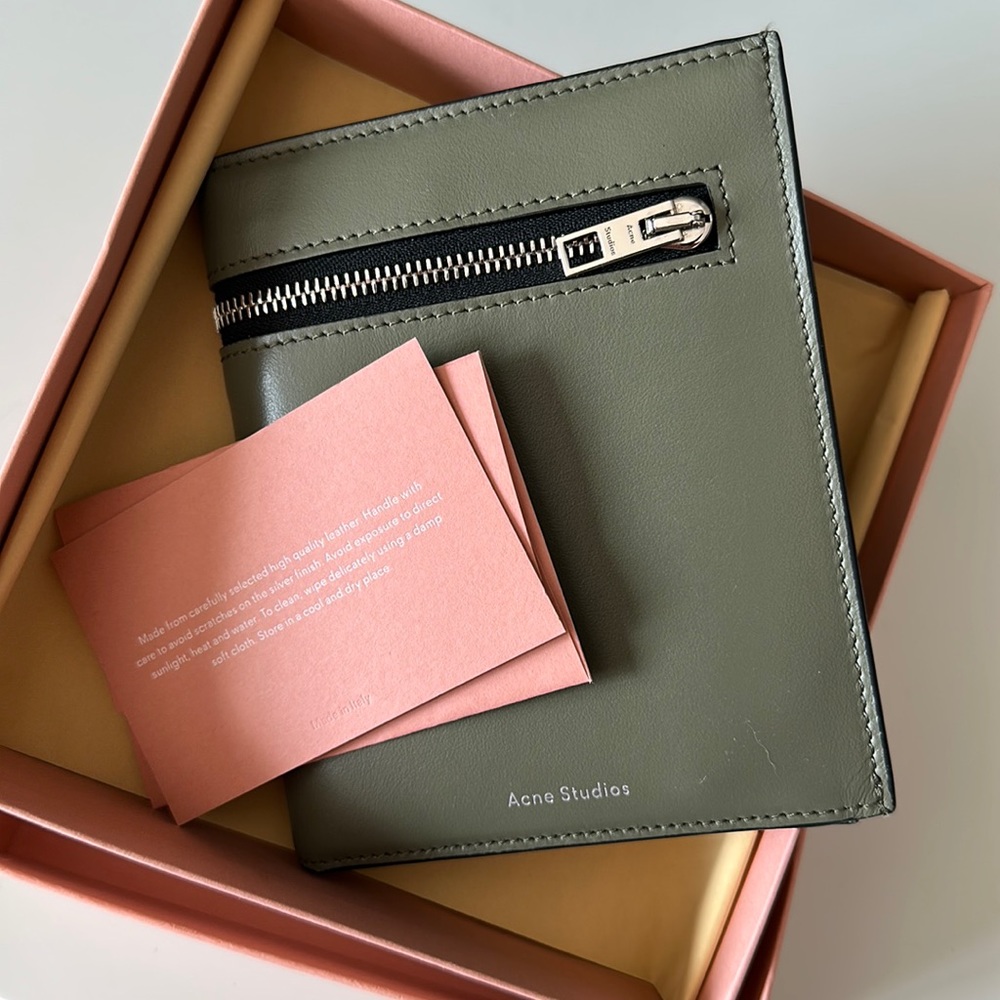 ARMY GREEN ACNE TRIFOLD WALLET